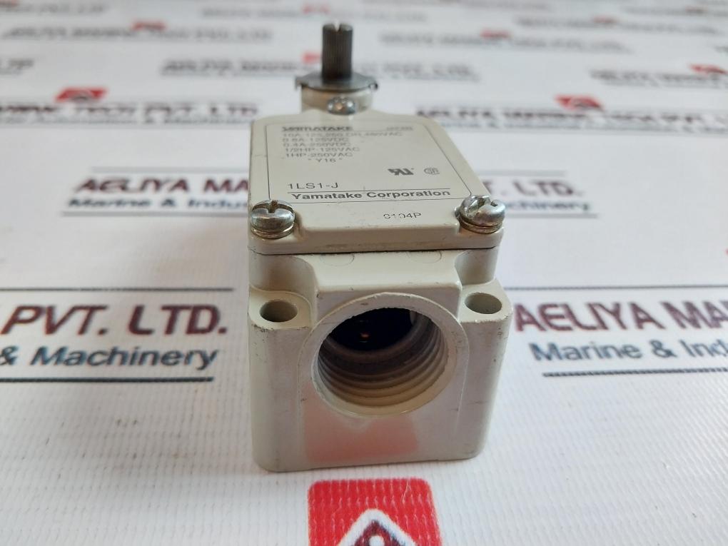 Yamatake 1ls1-j Micro Limit Switch 480vac