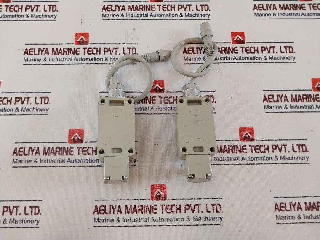 Yamatake Corporation/Azbil 1Ls-j550Ec-pd03 Limit Switch