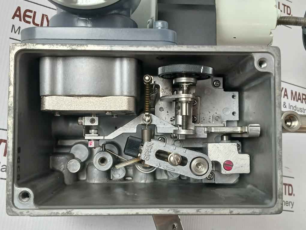 Yamatake Hep 17-13Bldy6Rgsr-c1-x Valve Positioner Air Regulator 4-20 Madc 400Kpa