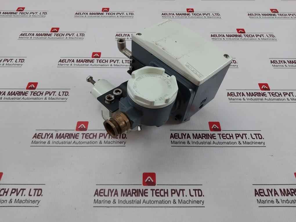 Yamatake Hep 17-13bldy6rgsr-x1-x Valve Positioner Air Regulator 400kpa Kz03-2a