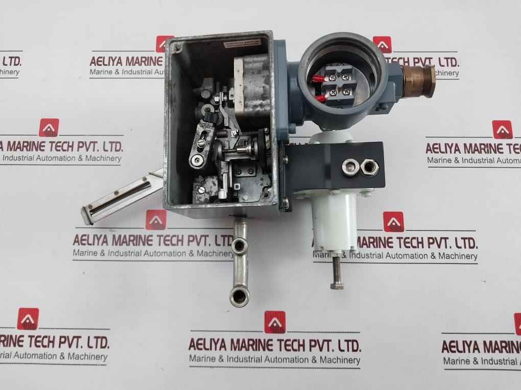 Yamatake Hep 17-13bldy6rgsr-x1-x Valve Positioner Air Regulator 400kpa Kz03-2a