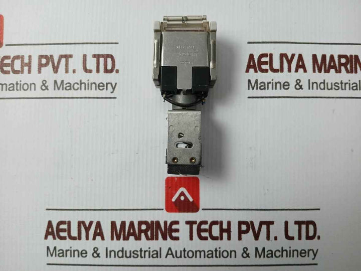 Yamatake Honeywell 2C5101 Pushbutton Micro Switch 2C5101,2D33L-j