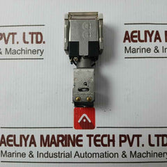 Yamatake Honeywell 2C5101 Pushbutton Micro Switch 2C5101,2D33L-j
