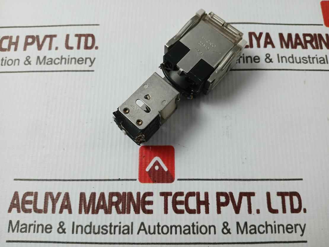 Yamatake Honeywell 2C5101 Pushbutton Micro Switch 2C5101,2D33L-j