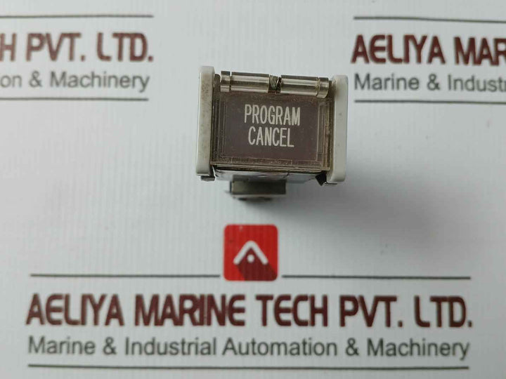 Yamatake Honeywell 2C5101 Pushbutton Micro Switch Indicator Operator 2D33L-j