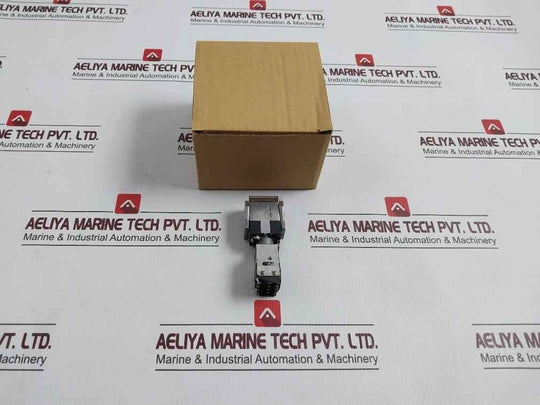 Yamatake Honeywell 2C5101 Micro Switch 2D33L-j,0048A