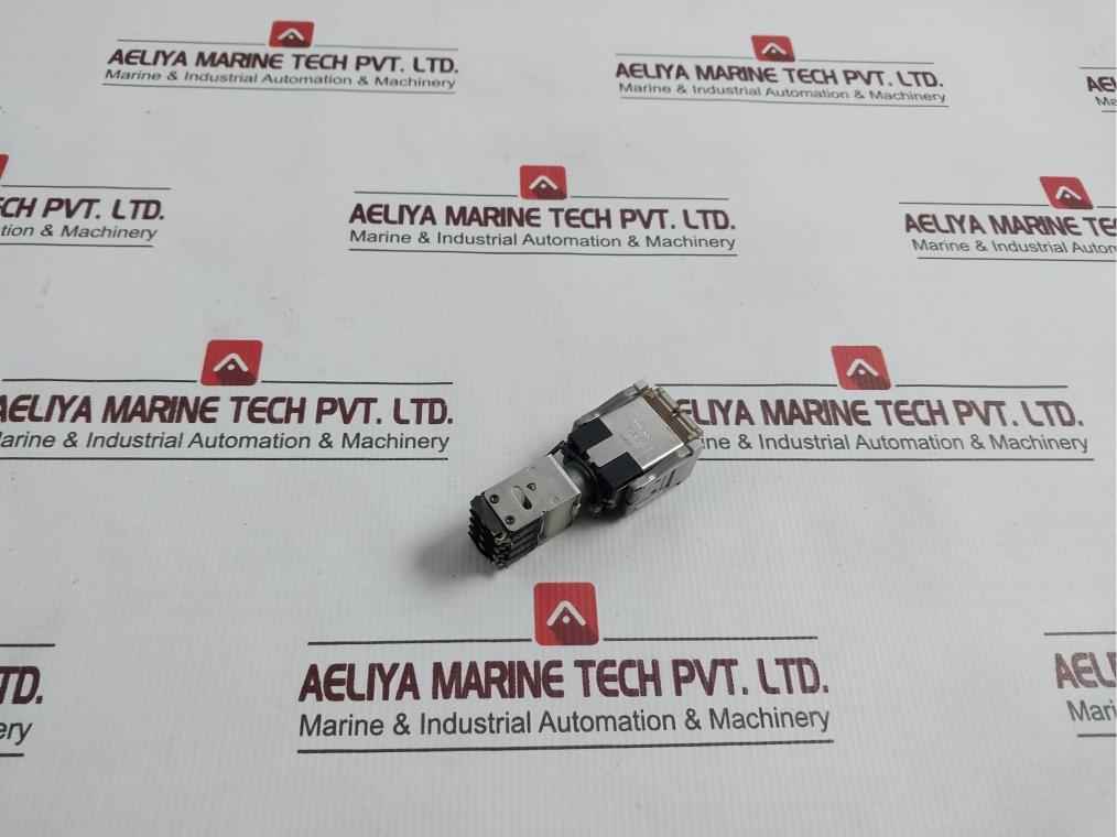 Yamatake Honeywell 2C5101 Micro Switch 2D33L-j,0048A