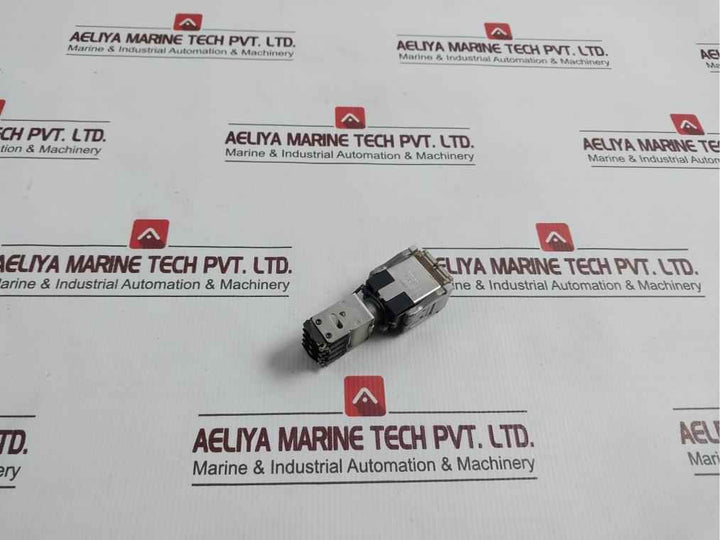 Yamatake Honeywell 2C5101 Micro Switch 2D33L-j,0048A
