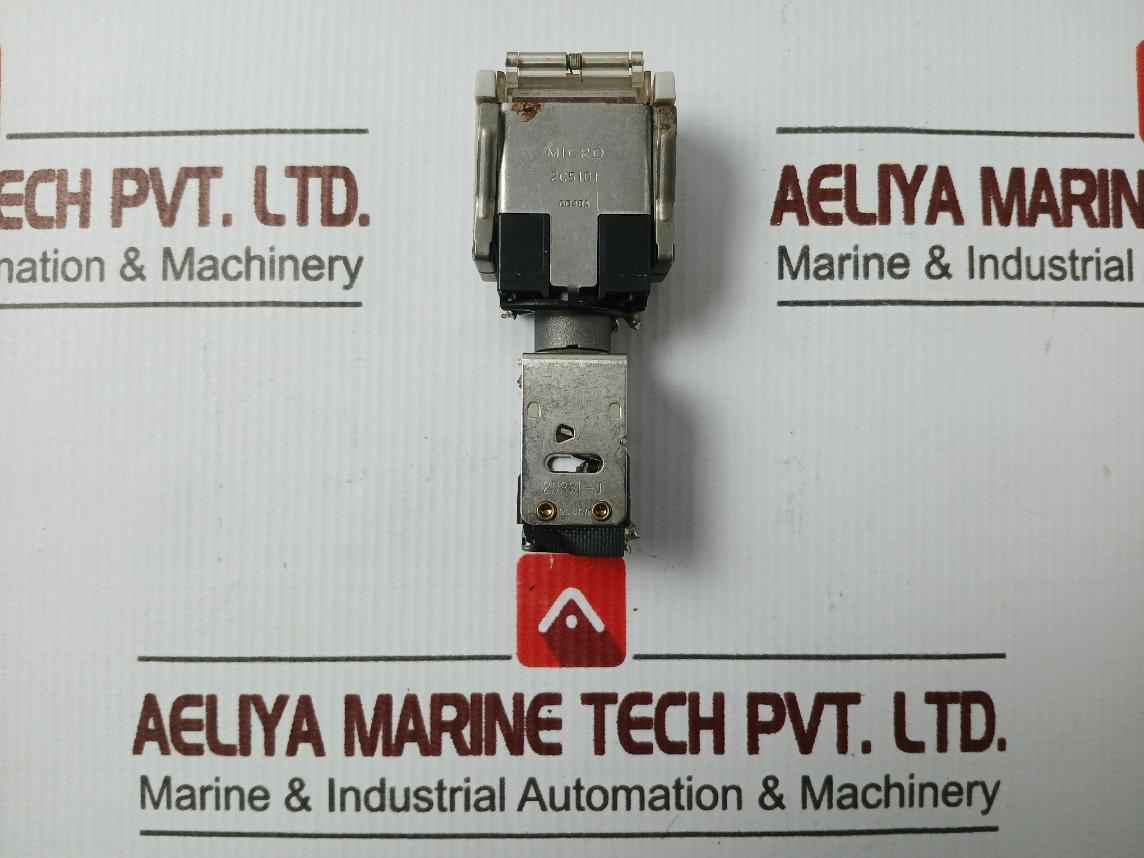 Yamatake Honeywell 2D33L-j Micro Switch 2D33L-j,2C5101,0048A