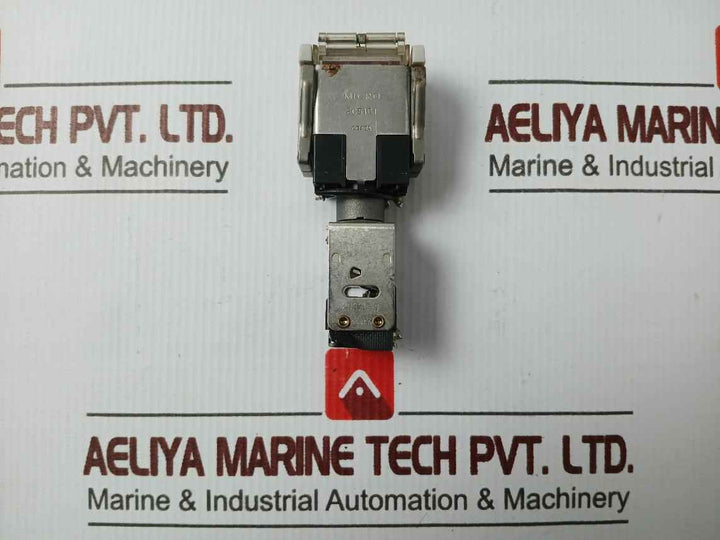 Yamatake Honeywell 2D33L-j Micro Switch 2D33L-j,2C5101,0048A
