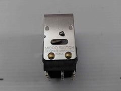 Yamatake Honeywell 2D77L-j Switch Unit