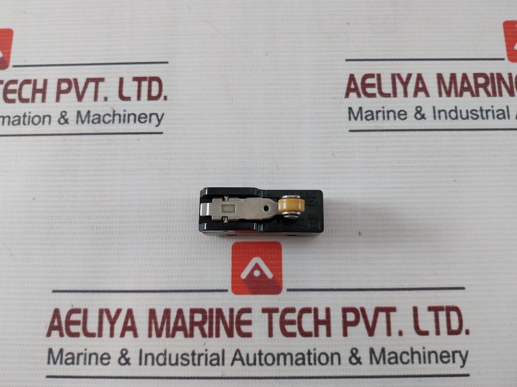 Yamatake Honeywell Bz-2Rw822-j Micro Switch 15A-125 250 Or 480Vac