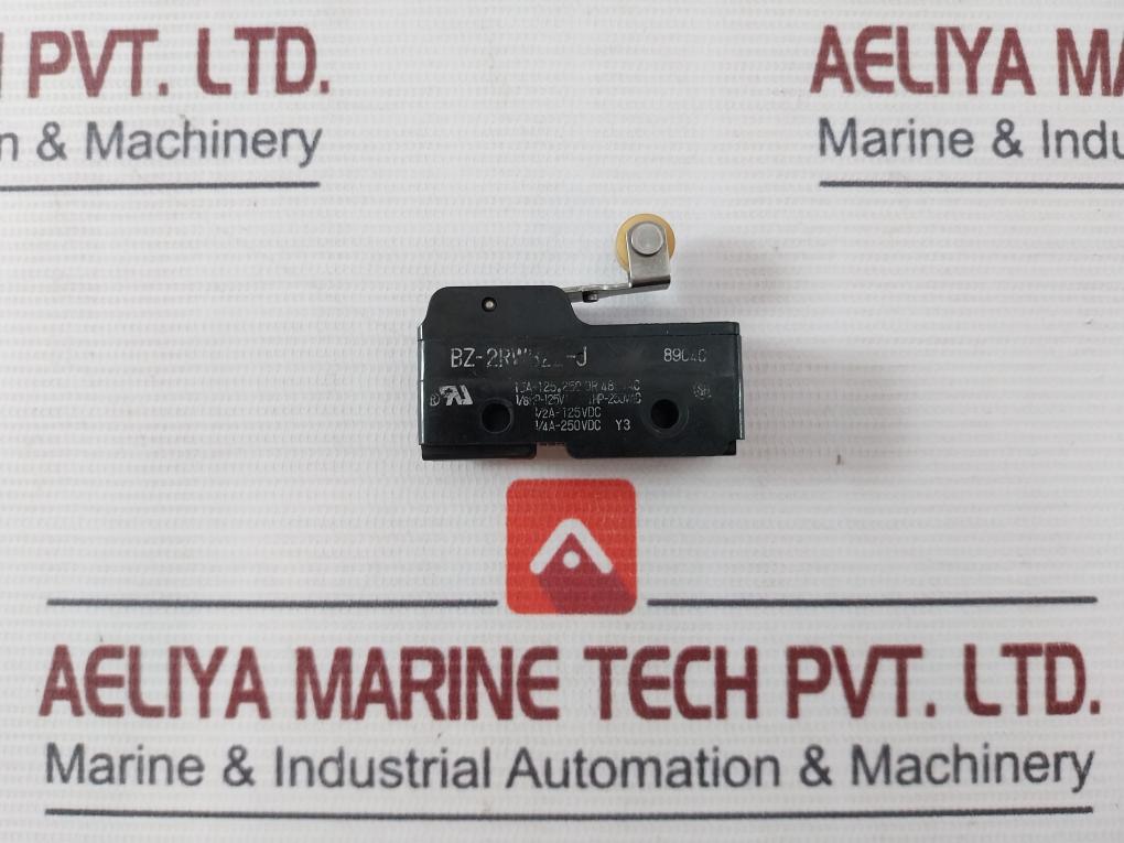 Yamatake Honeywell Bz-2Rw822-j Micro Switch 15A-125 250 Or 480Vac