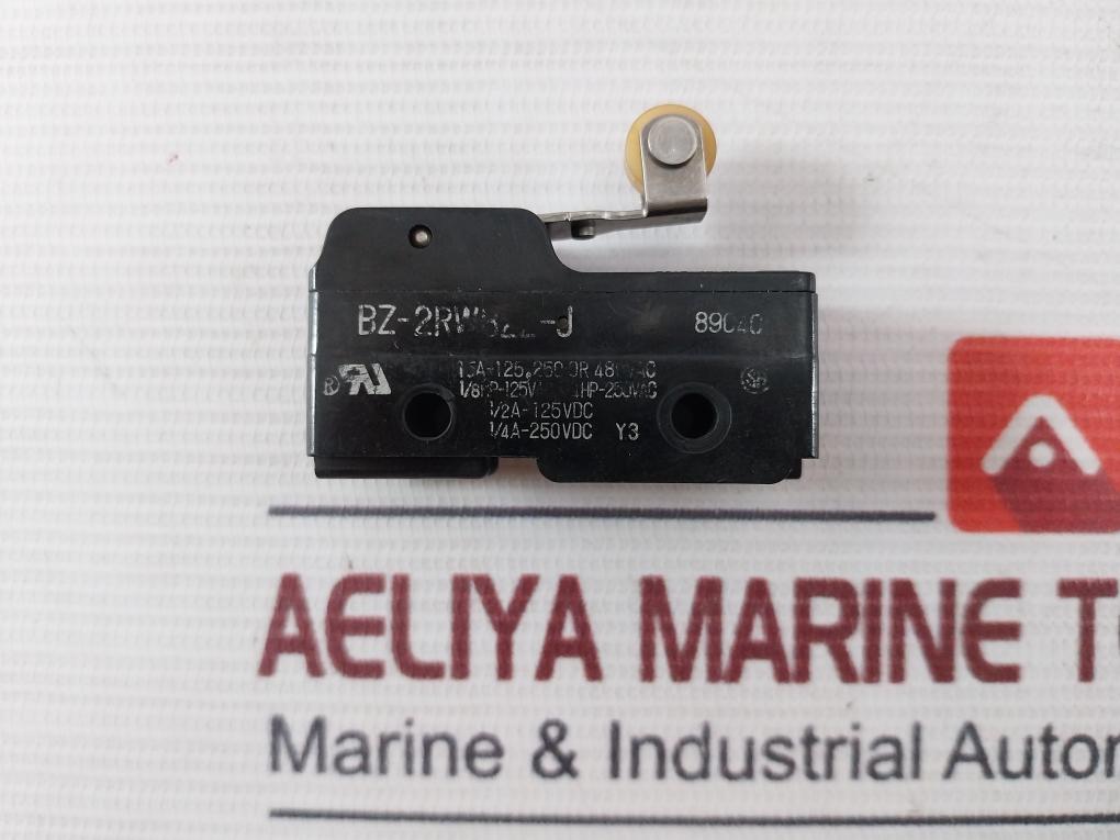Yamatake Honeywell Bz-2Rw822-j Micro Switch 15A-125 250 Or 480Vac