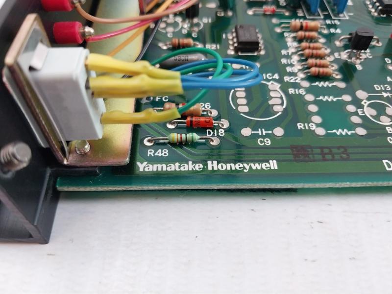 Yamatake Honeywell J-aad00 Deviation Monitor 824072I4 Dc 24V