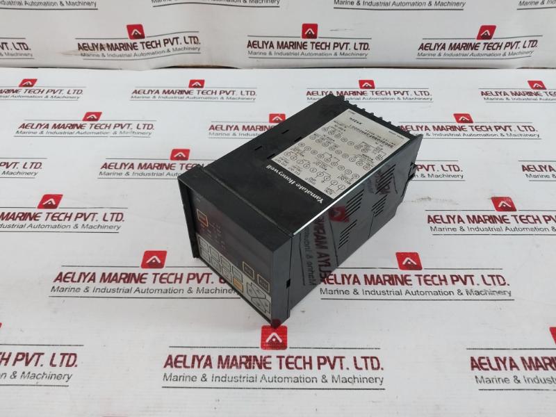 Yamatake Honeywell Sdc2005Gf38A00001 Temperature Controller X9204