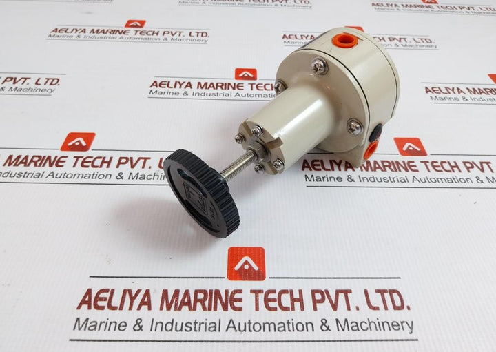 Yamatake Pneumatic Pressure Regulator 140Kpa Part No Kz03-1A