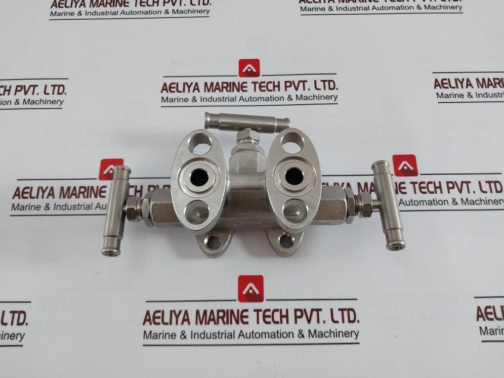 Yamatake Scs14A Three Way Control Valve