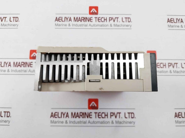 Yasaka Sv-x3Ea040A-a2-ysk Servo Drive Ac200-240V 50/60Hz