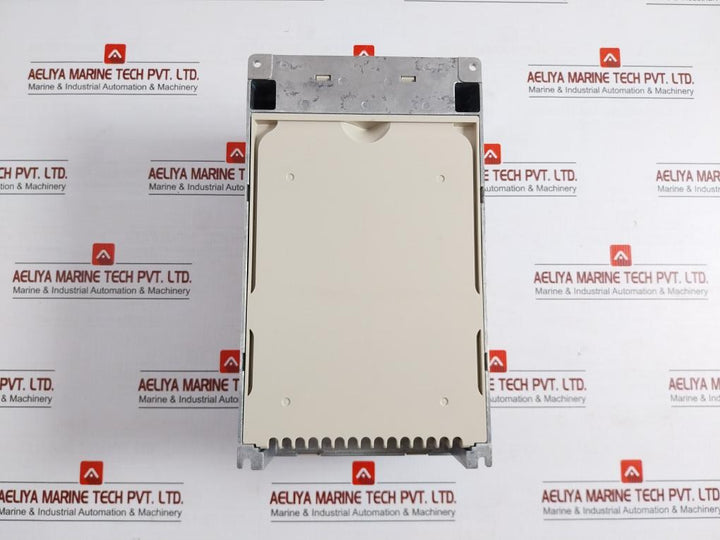 Yaskawa 3-phase Elevator Inverter 380–480 Vac 50/60 Hz Part No Cimr-lc4F0024Bac-9130