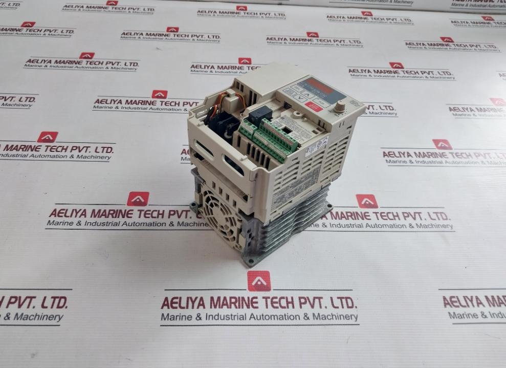 Yaskawa Electric Cimr-v7Aa22P2 Digital Operator Ac 3-phase 200–230V 50/60Hz