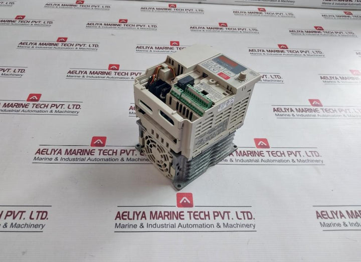 Yaskawa Electric Cimr-v7Aa22P2 Digital Operator Ac 3-phase 200–230V 50/60Hz