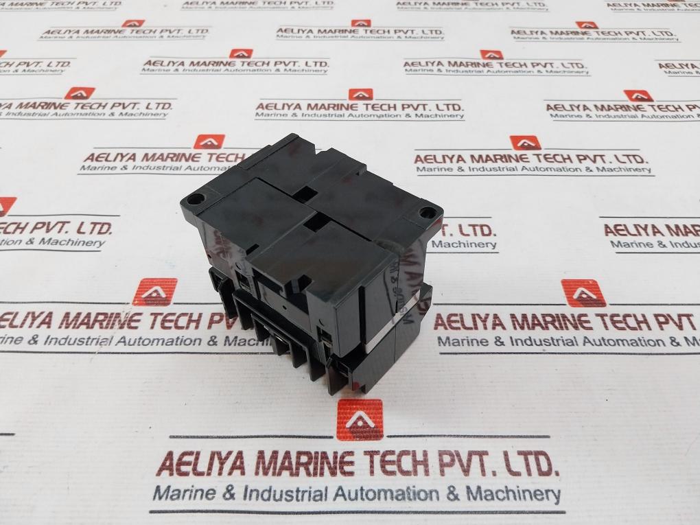 Yaskawa Electric Hc-10E2 Magnetic Contactor 100-110V 50/60Hz