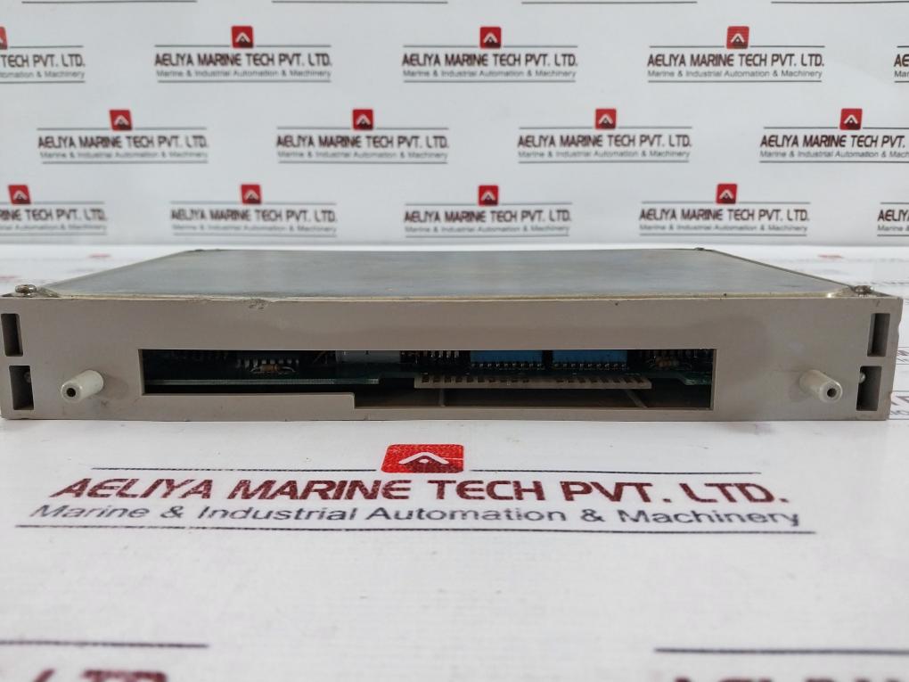 Yaskawa Electric Memocon-sc Jamsc-b1070 Register Output Module