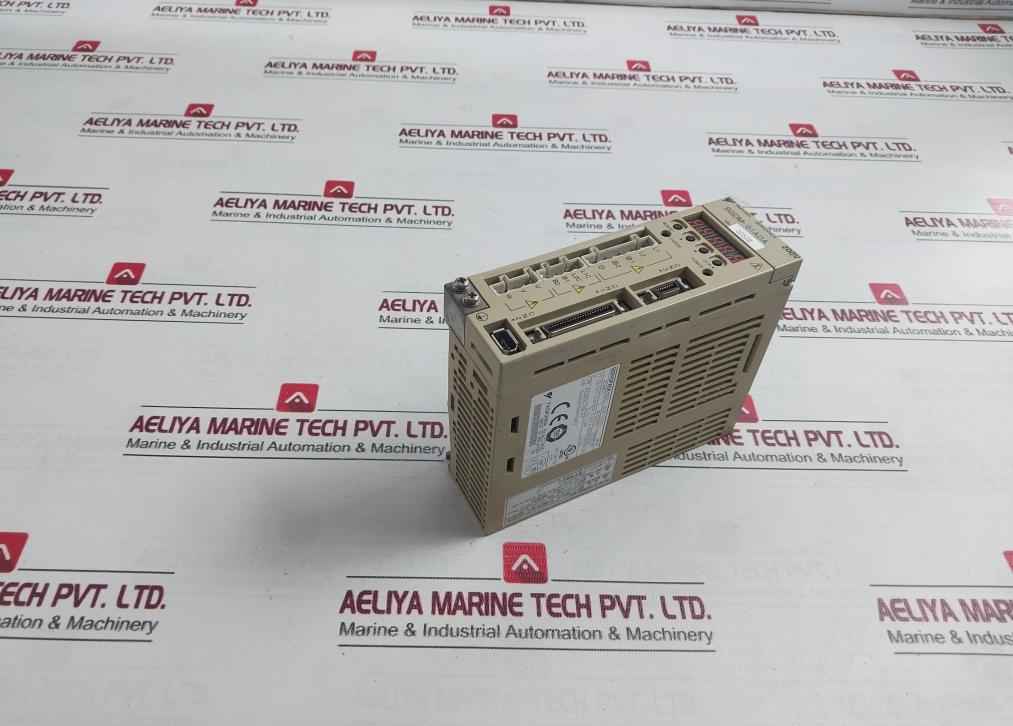 Yaskawa Electric Sgdm-01 Ada Servo Amplifier 0.91A 0.1Kw 0-55°C Not Working