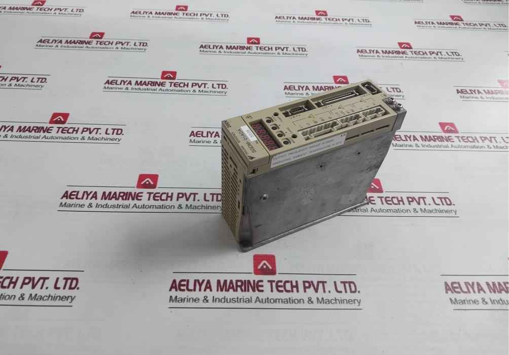 Yaskawa Electric Sgdm-01 Ada Servo Amplifier 0.91A 0.1Kw 0-55°C Not Working