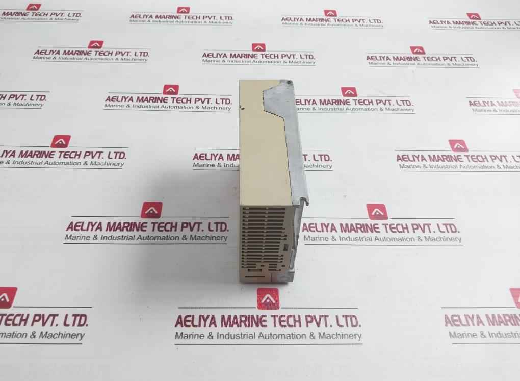 Yaskawa Electric Sgdm-01 Ada Servo Amplifier 0.91A 0.1Kw 0-55°C Not Working