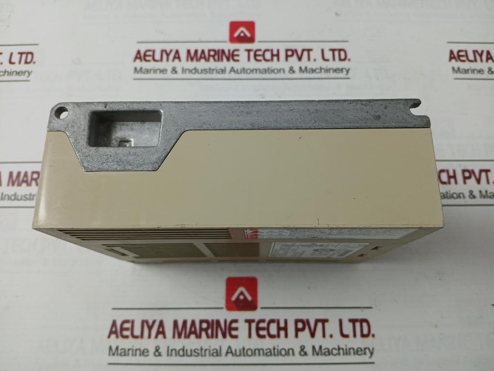 Yaskawa Electric Sgdm-01Ada Servo Amplifier 1Ph 200-230V 50/60Hz 2A