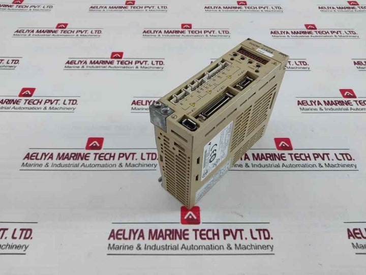 Yaskawa Electric Sgdm-01Ada Servo Drive 1Ph 200-230V 50/60Hz