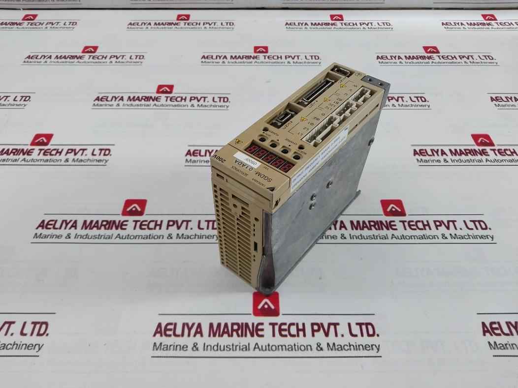 Yaskawa Electric Sgdm-01Ada Servo Drive 200-230V 50/60Hz 0-55°C