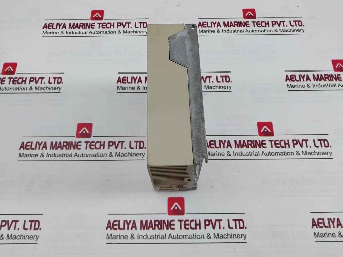 Yaskawa Electric Sgdm-01Ada Servo Drive 3Ph 0-230V 0-300Hz 0-55°C