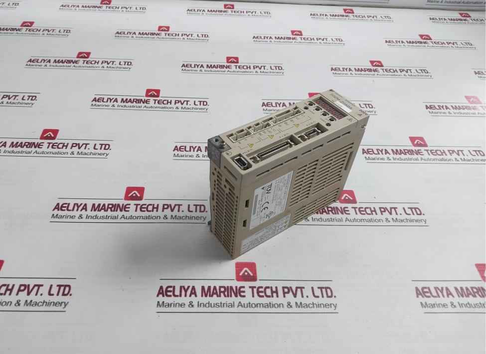 Yaskawa Electric Sgdm-02Ada Servo Drive 200-230V 50/60Hz 0-55C (Not Working)
