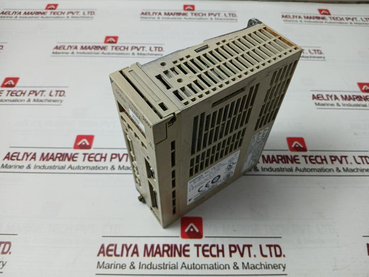 Yaskawa Electric Sgdm-02Ada Servopack 3Ph 0-230V 0-300Hz