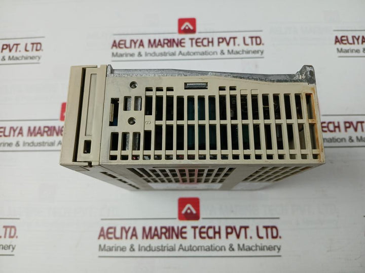 Yaskawa Electric Sgdm-02Ada Servopack 3Ph 0-230V 0-300Hz