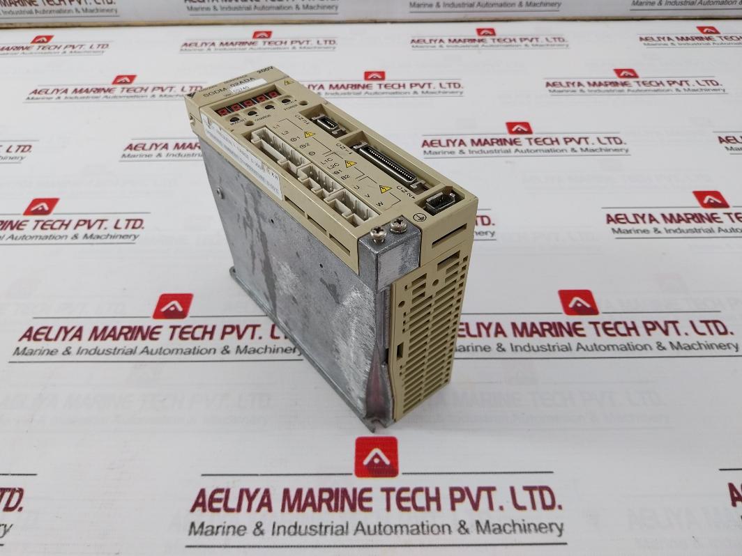 Yaskawa Electric Sgdm-02Ada Servopack Drive 1Ph 200-230V 50/60Hz 3.4A