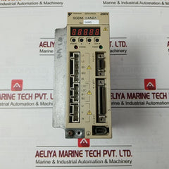 Yaskawa Electric Sgdm-04Ada Servo Drive 3Ph 0-230V 0-300Hz 2.8A 0.40Kw