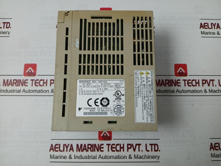 Yaskawa Electric Sgdm-04Ada Servo Drive 3Ph 0-230V 0-300Hz 2.8A 0.40Kw
