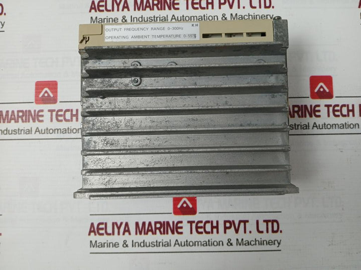 Yaskawa Electric Sgdm-04Ada Servo Drive 3Ph 0-230V 0-300Hz 2.8A 0.40Kw