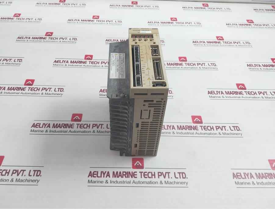 Yaskawa Electric Sgdm-08Ada Servopack 3Ph 200-230V 50/60Hz 5.4A