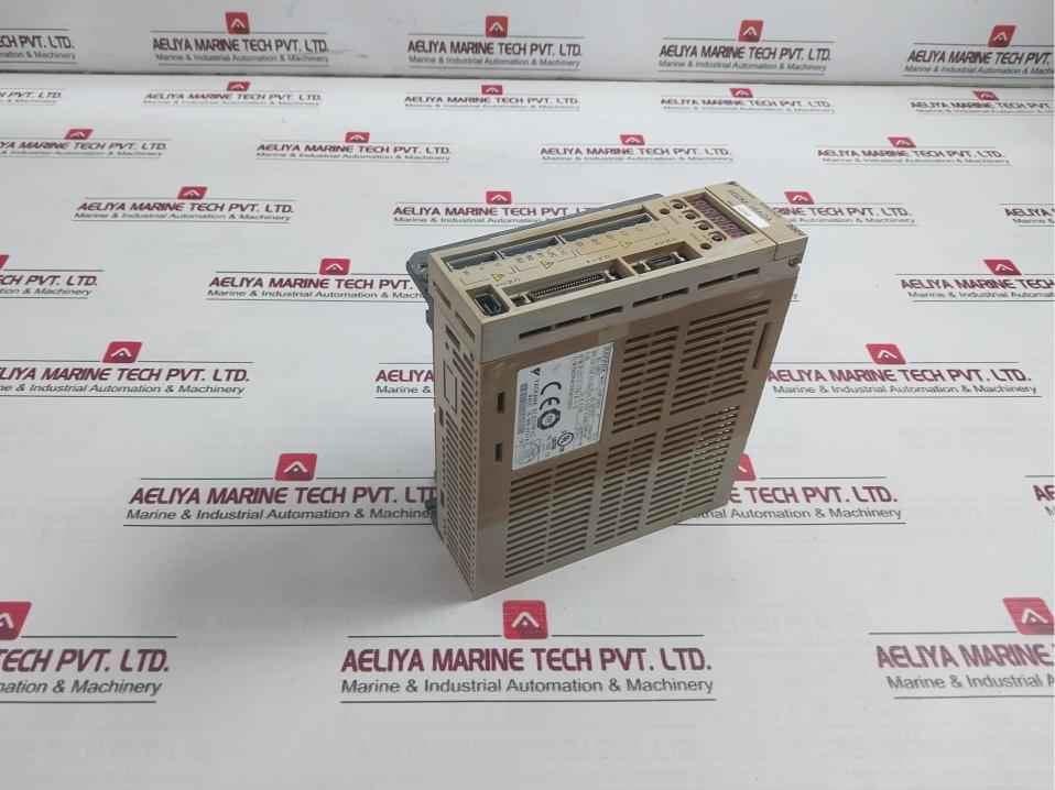 Yaskawa Electric Sgdm-08Ada Servopack 3Ph 200-230V 50/60Hz 5.4A