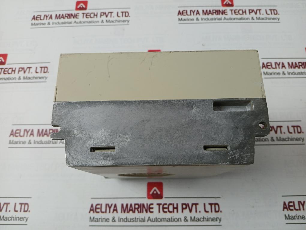 Yaskawa Electric Sgdm-10Ada Ac Servo Drive 3Ph 200-230V 50/60Hz 7A