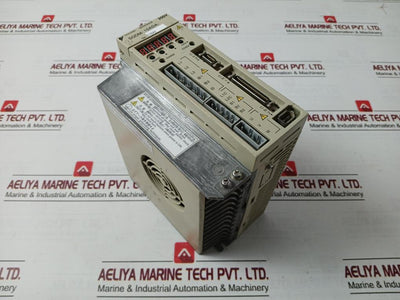 Yaskawa Electric Sgdm-10Ada Ac Servo Drive 3Ph 200-230V 50/60Hz 7A