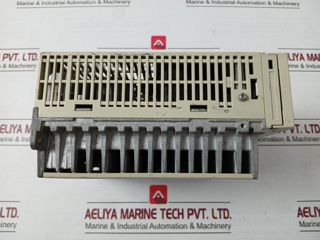 Yaskawa Electric Sgdm-10Ada Ac Servo Drive 3Ph 200-230V 50/60Hz 7A