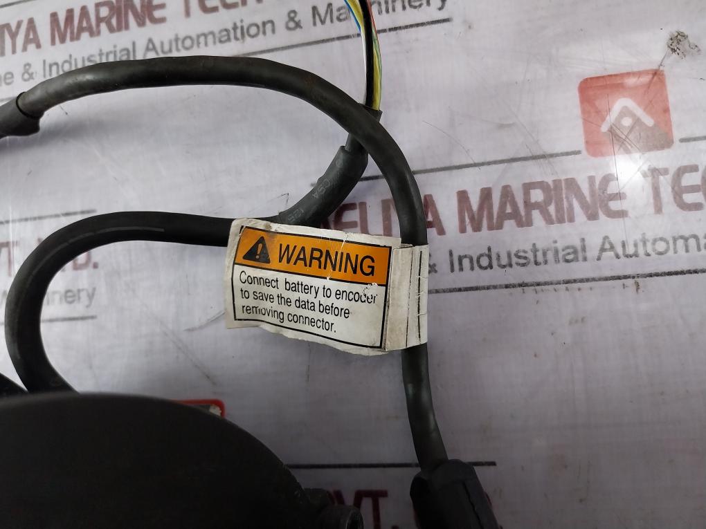 Yaskawa Electric Sgmrs-06A2B-yr21 Ac Servo Motor 2000 Rpm 4.0 A 200 V