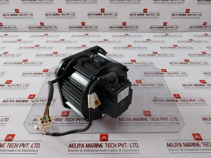 Yaskawa Electric Sgmrs-06A2B-yr21 Ac Servo Motor 2000 Rpm 4.0 A 200 V