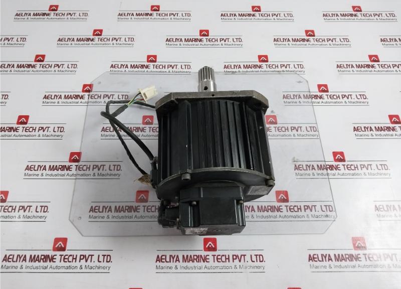 Yaskawa Electric Sgmrs-12A2B-yr11 Ac Servo Motor 1150W 5.49 Nm 200V Abs Encoder